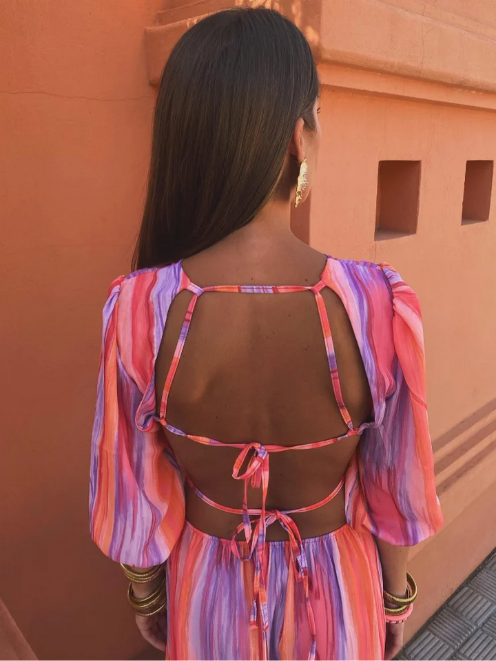 Sola | Dress with Exposed Back